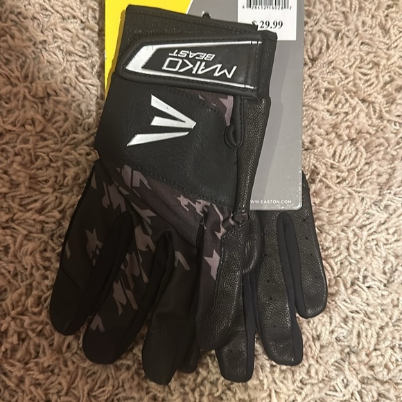 New with Tags Easton Mako Beast Batting Gloves - Picture 2 of 4